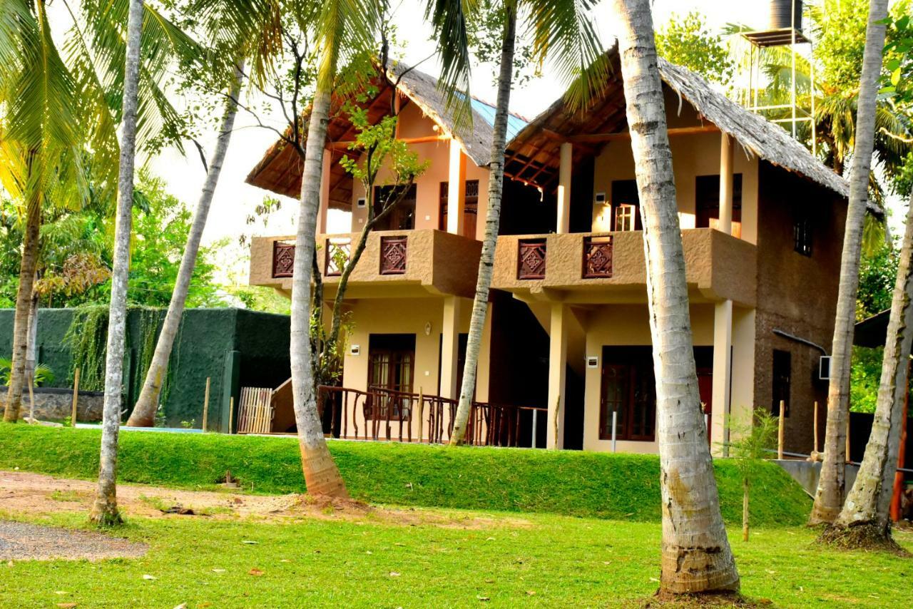 Pelican Lake Udawalawe Exterior photo